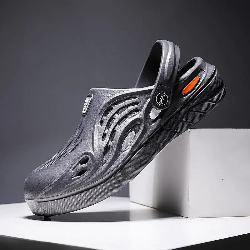 Sandales mode homme et chaussons de plage à trous